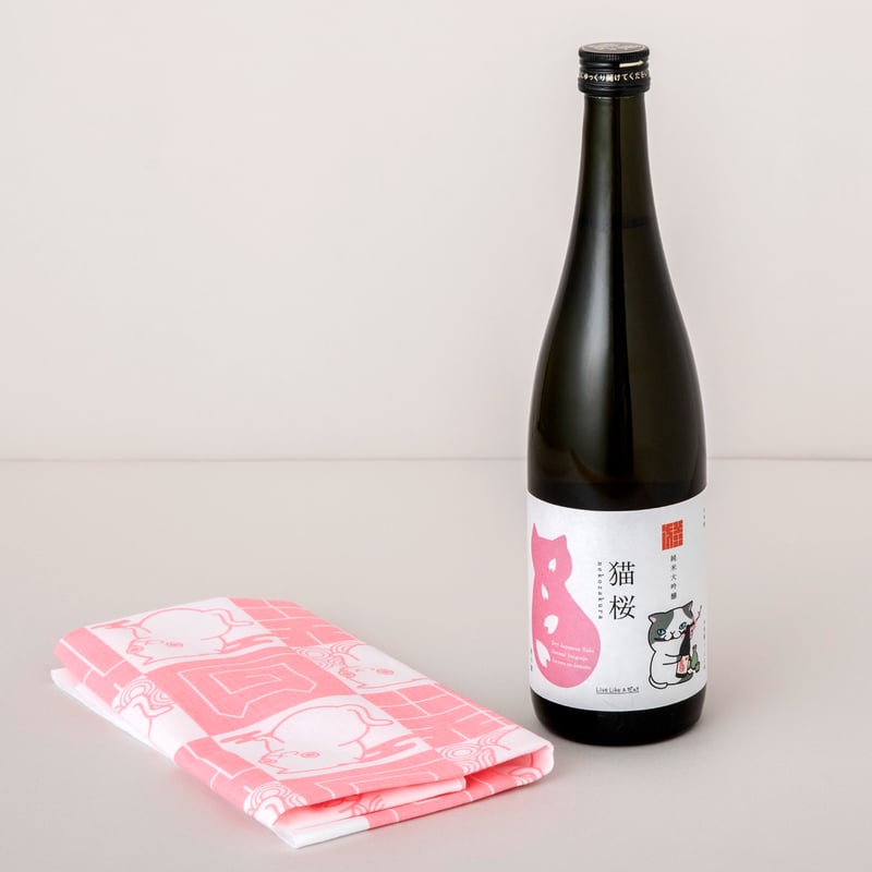 Azuma-no-fumoto Shuzo × LLAC」 Sake Nekozakura（