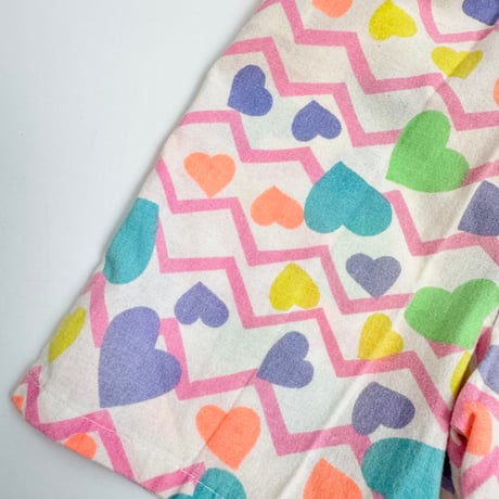 Neon Heart shorts 120