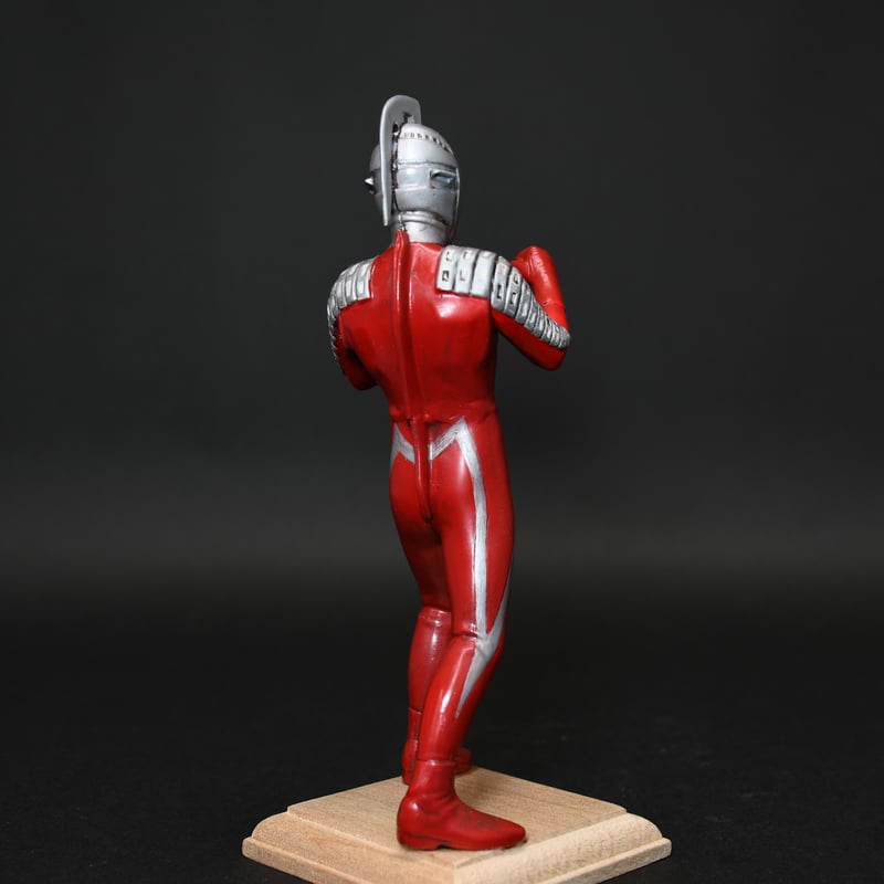 ウルトラセブン ソフトビニール製組立キット 復刻版 | 海洋堂高知 