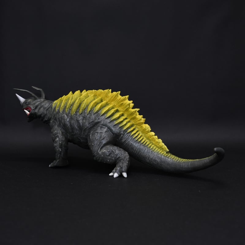 ネロンガ ソフトビニール製組立キット 復刻版 | 海洋堂高知オンライン 