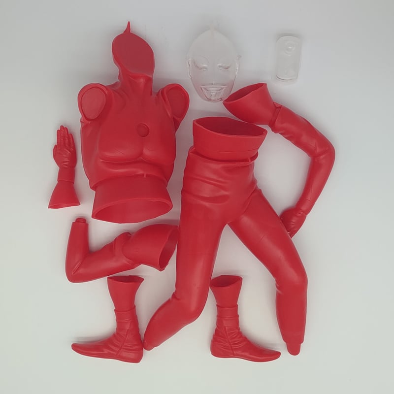 ウルトラマン　cタイプ　塗装済み組立キット　海洋堂　未組立 ウルトラマン cタイプ 塗装済み組立キット 海洋堂 未組立 - メルカリ