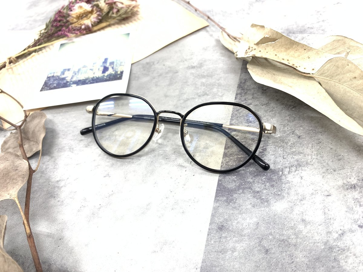 お値下げ中☆美品☆Victor&rolf眼鏡 VIKTOR&ROLF 70-0160/1 | メガネ工房 STORES店