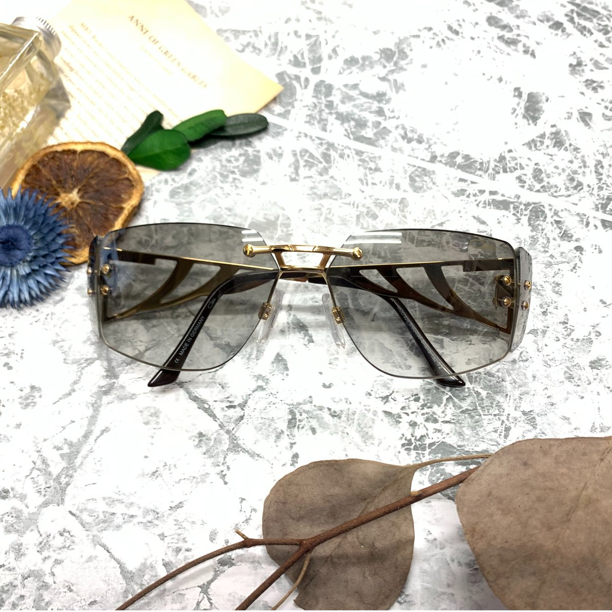 正規品 CAZAL ウェリントン ゴールドカラー ブラウン サングラス J846 正規品 CAZAL ウェリントン ゴールドカラー ブラウン サングラス