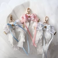 frill keyring🩵🩷