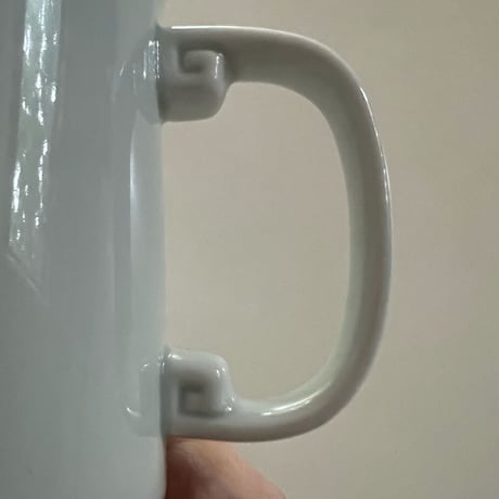 蓋つきマグカップ