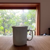 蓋つきマグカップ