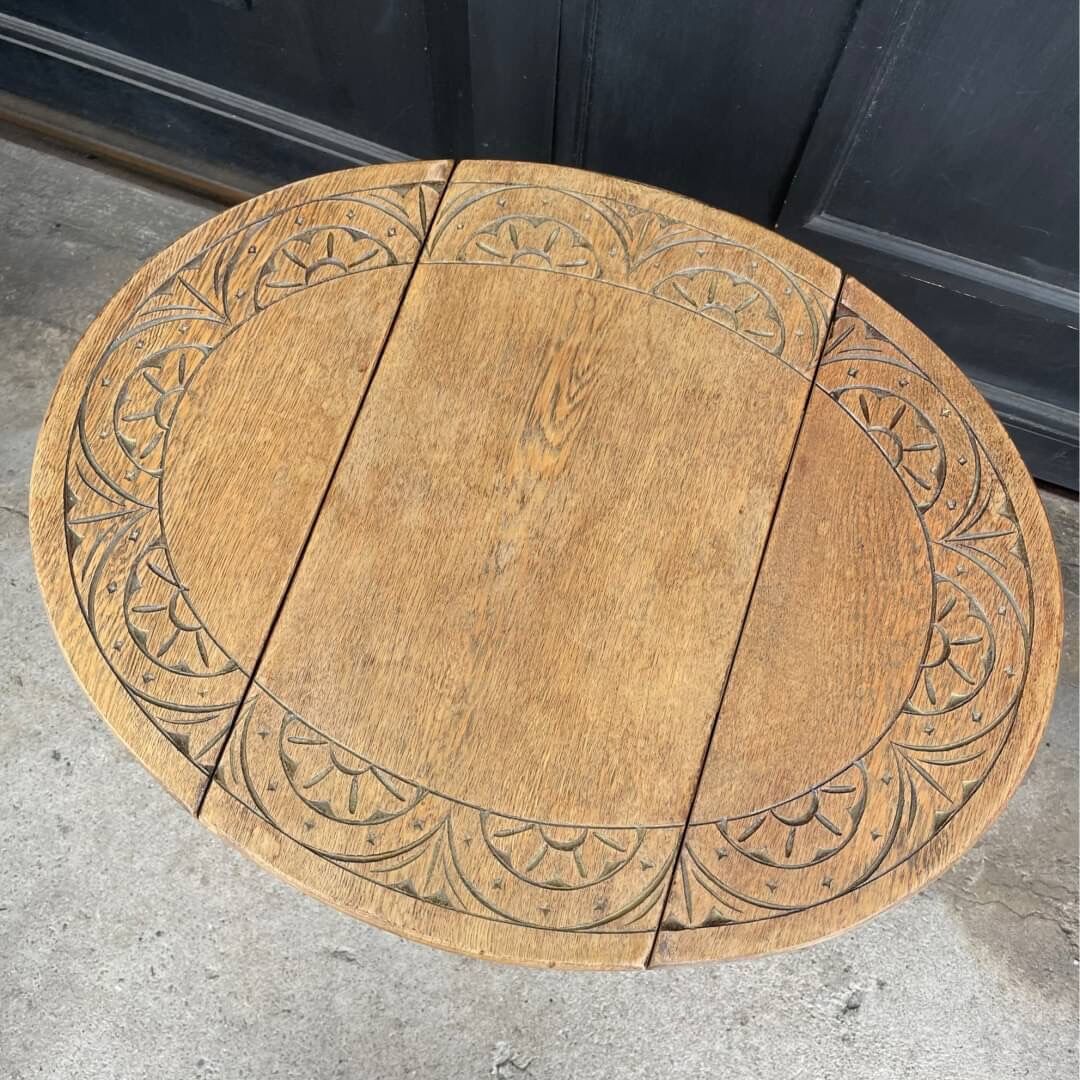 幾何学模様入り ゲートレッグテーブル | Botanical Clover