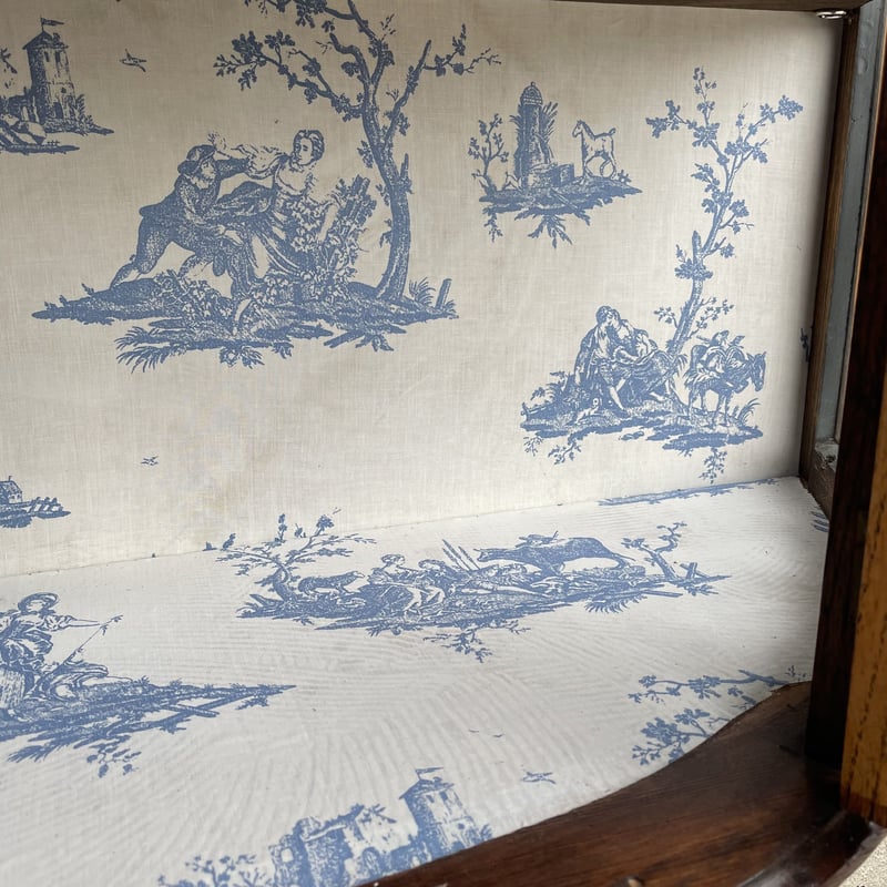 最終値下げ！10月末で終了　イギリス　ハーフムーンキャビネット　キャビネット 最終値下げ！10月末で終了 イギリス ハーフムーンキャビネット