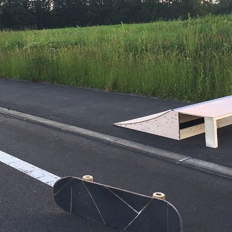 ♢スケボー ランプSサイズ 完成品 1台プラットホーム付き