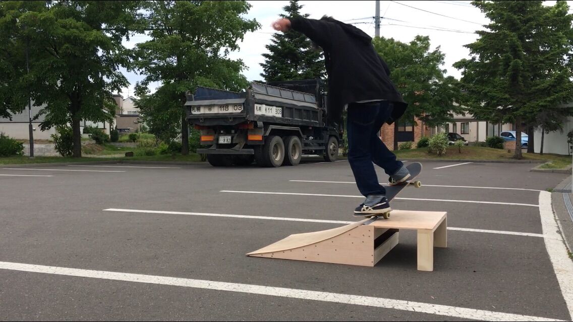 スケートボード ミニランプ 組み立てキット 1台 プラットホーム