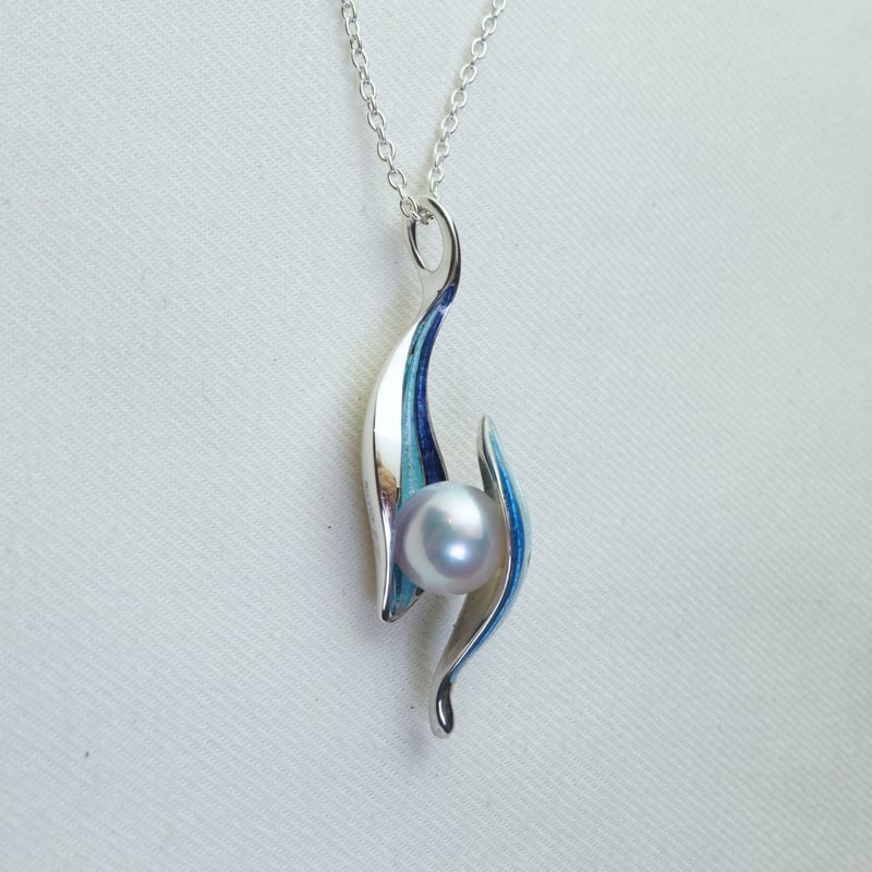 青緑パール装飾ネックレス Amazon | ブルーオパール装飾 スネーク(蛇)・8の字カール