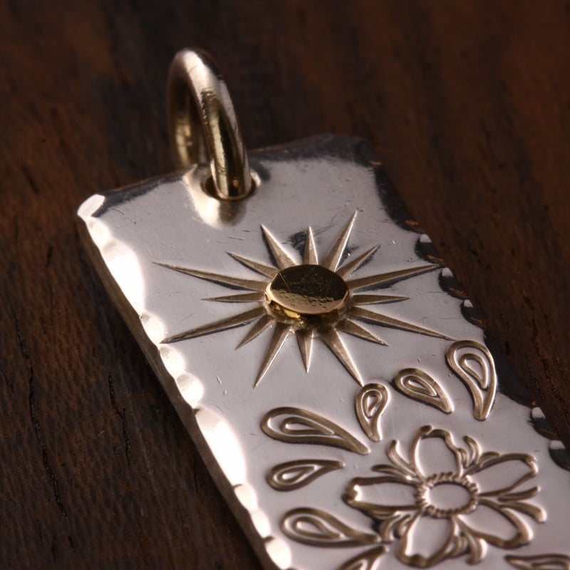 THE SUN ペンダントトップ フラワーメタル Sun Flower Rectangle Metal (Mサイズ) | GRANT