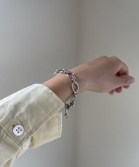 silver oval link / bracelet