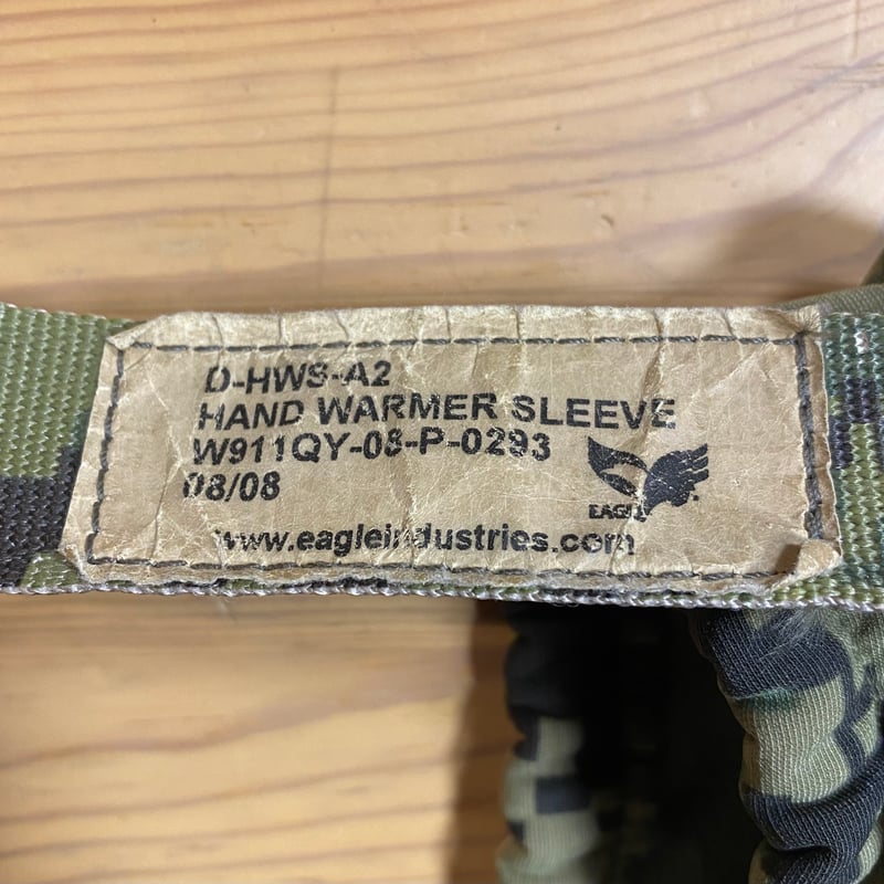 米軍実物/Eagle Industries ハンドウォーマースリーブ AOR2 人気ブランド 米軍実物/Eagle Industries ハンドウォーマー
