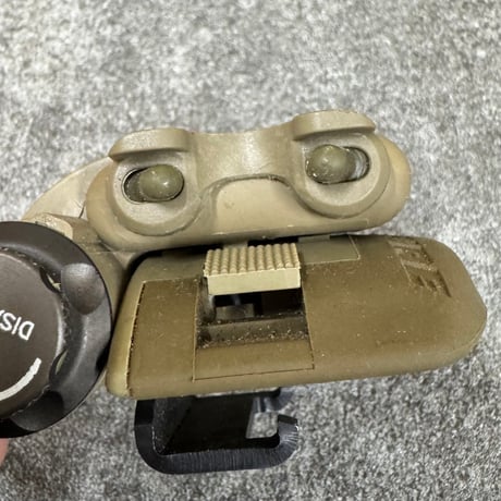 放出品　surefire HL1  IR×ホワイト