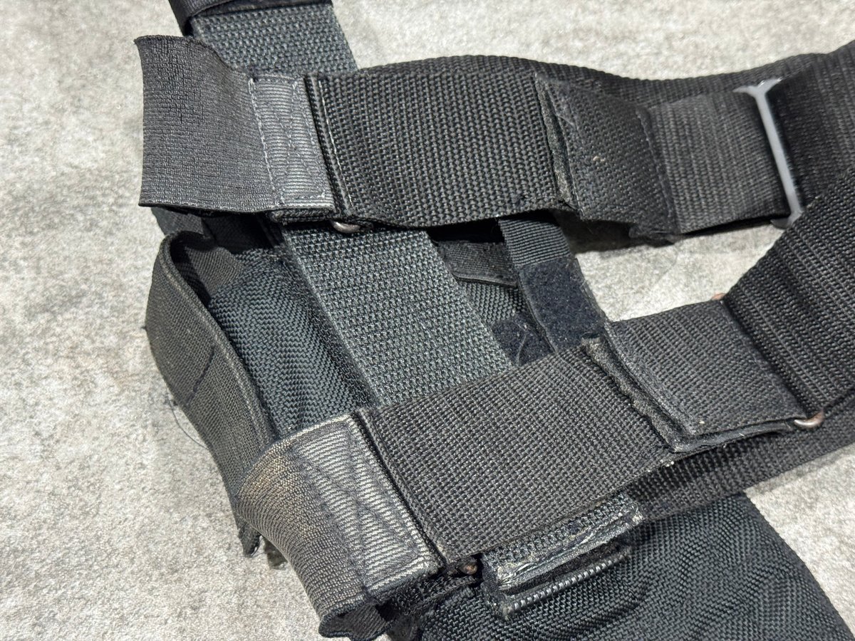 実物EAGLE SAS MK6 レッグホルスターブラック45用右利き