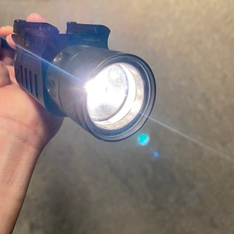 激レア SUREFIRE 114 P226用 タクティカルライト