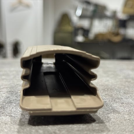 safariland 9mm マガジン ポーチ FDE