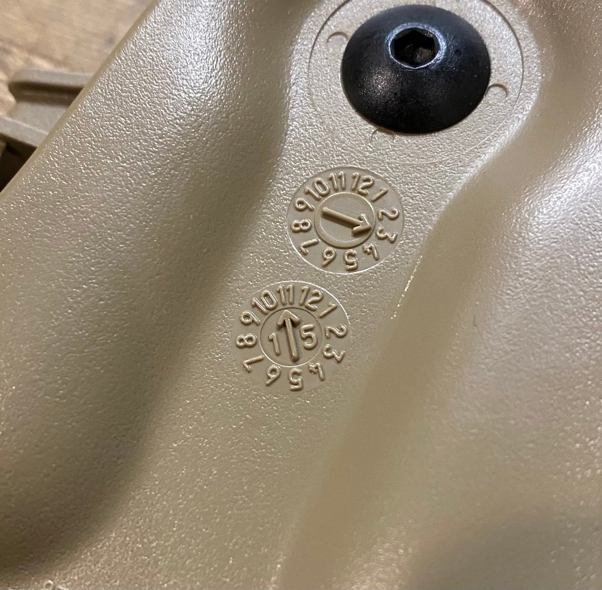 個人装備 SAFARILAND Mid-Ride 6070 UBL w/QLS22 FDE 6070 UBL Mid Ride Belt Loop | Safariland