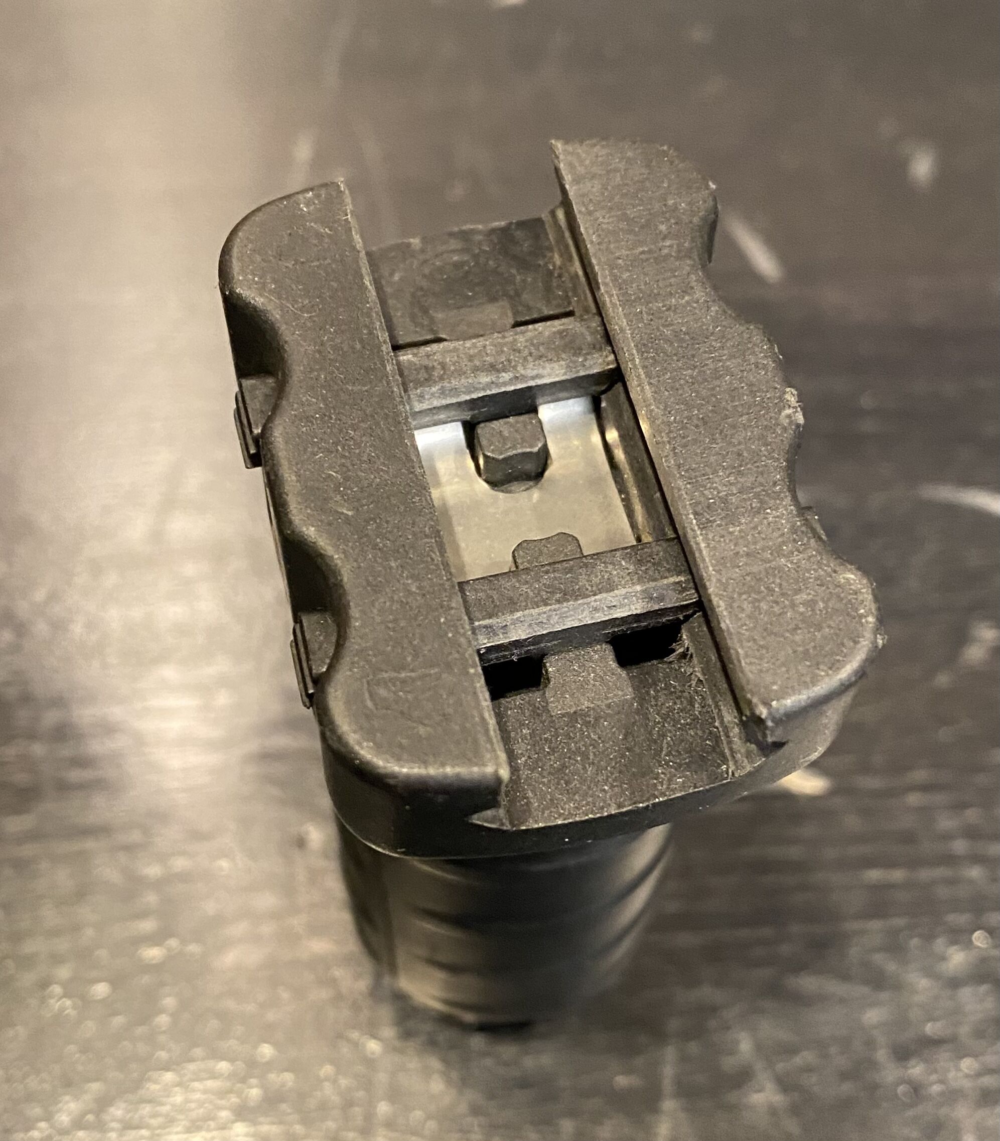 実物 TANGODOWN製 フォアグリップ 416 surefireテープスイッチ | 第三商店