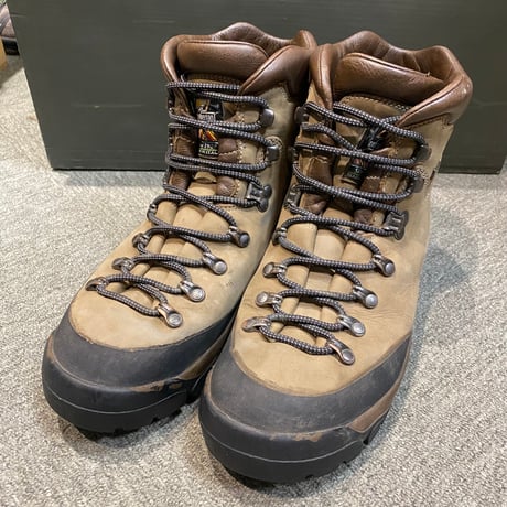 USEDトレッキングシューズ　US-9  27.5cm