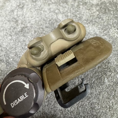 放出品　surefire HL1  IR×ホワイト　②