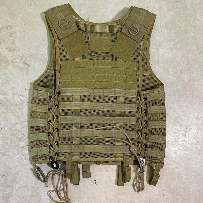 US タクティカルベスト カーキ