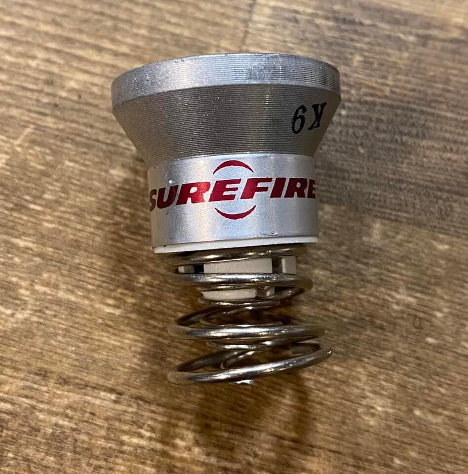 実物 SUREFIRE製 M870用 ライト付きフォアグリップ | 第三商店