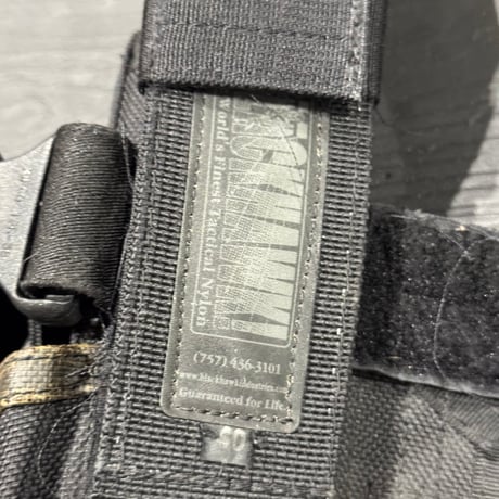 BHI レッグホルスター　中型オート