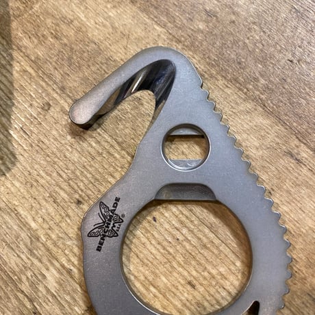旧型 BENCHMADE RESCUE HOOK