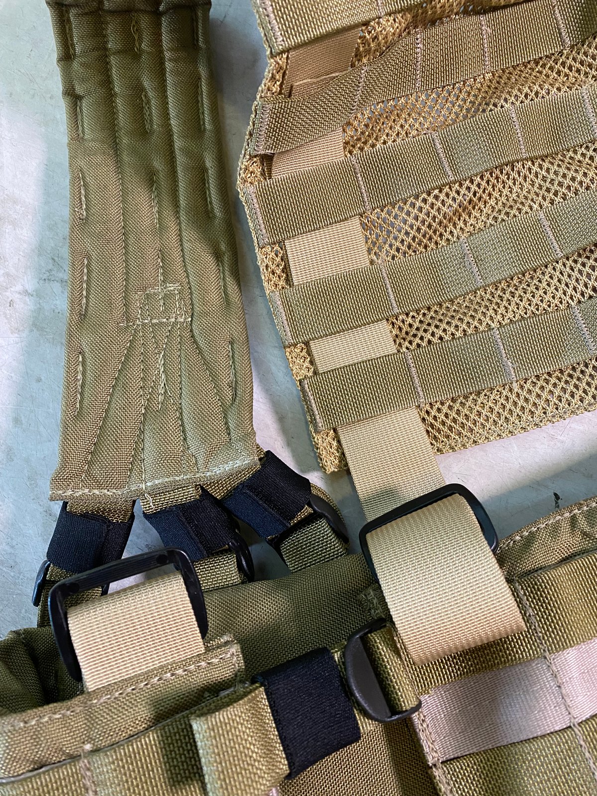 実物　米軍放出品　Eagle MLCS Hハーネス タクティカルベスト 71bMMTowtzL._UF894,1000_QL80_.jpg