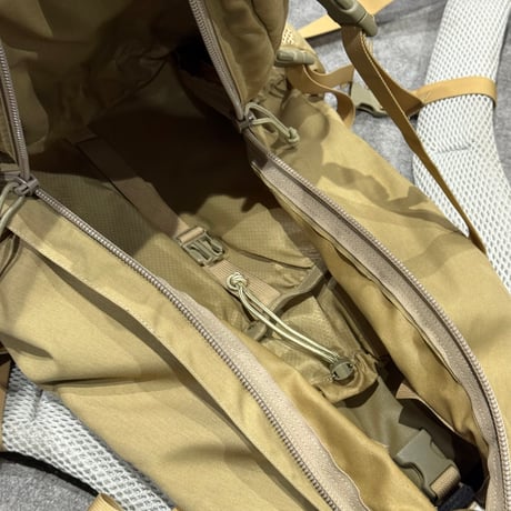 放出品 KELTY MAP3500 TAN