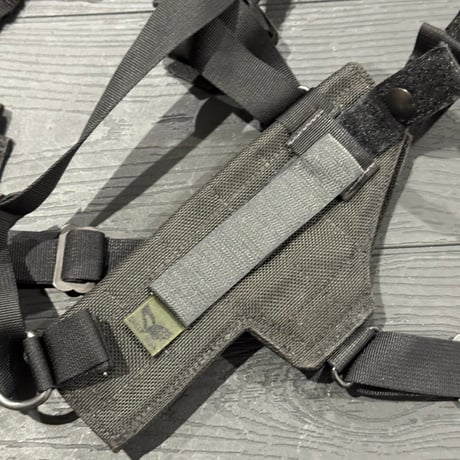 EAGLE ショルダーホルスター　ブラック　中型オート