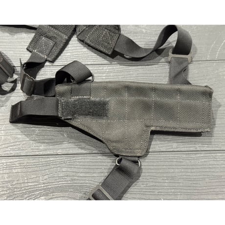 EAGLE ショルダーホルスター　ブラック　中型オート
