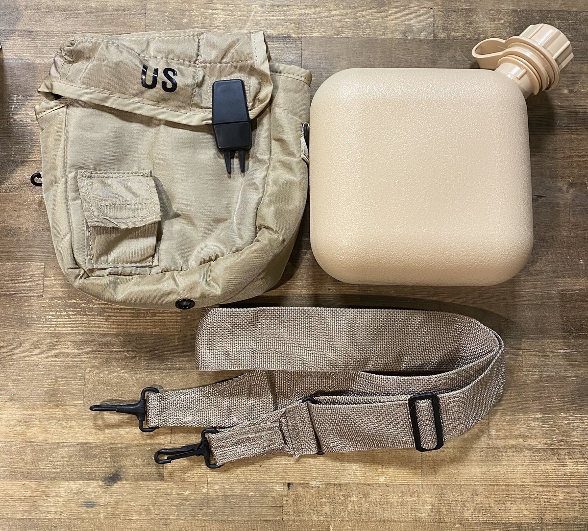US 軍モノ 2qt キャンティーンカバー TANカラー | 第三商店 US 軍モノ 2qt キャンティーンカバー TANカラー | 第三商店
