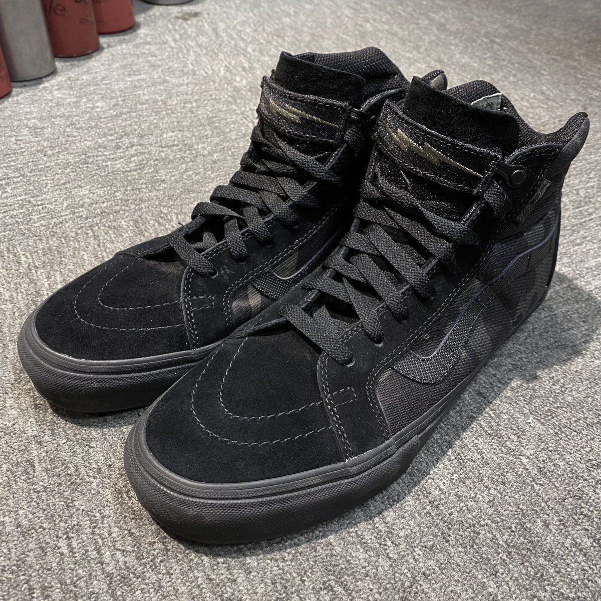 靴紐は少し短くしていますdefcon VANS 26.5cm us8.5 ビブラムカスタム ...