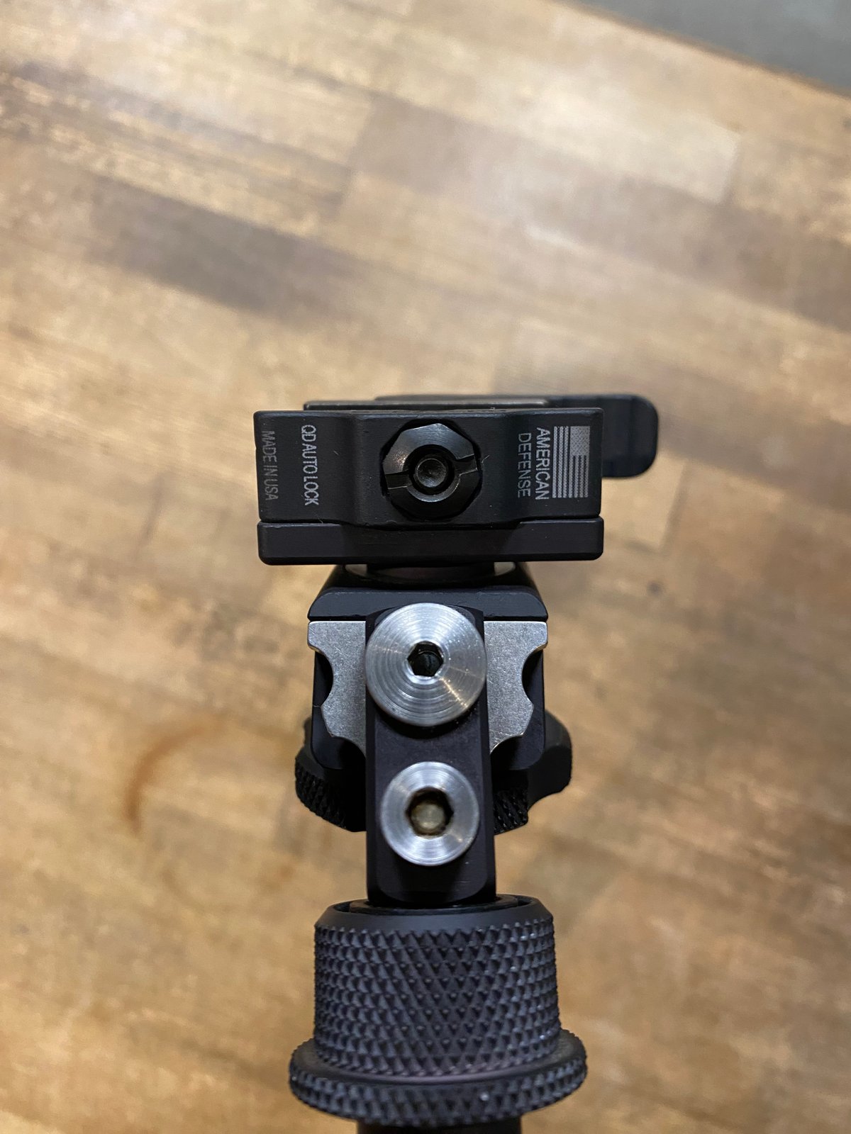 旧モデル 実物 B&T Industries製 bipod ATLAS BT10-LW1 | 旧モデル 実物 B&T Industries製 bipod ATLAS BT10-LW1 |