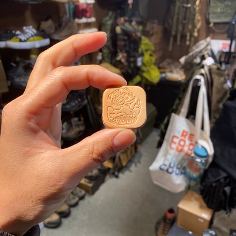 Zero Fucks Duck®️ Classified レンジャーアイ レザー パッチ V2 - Natural
