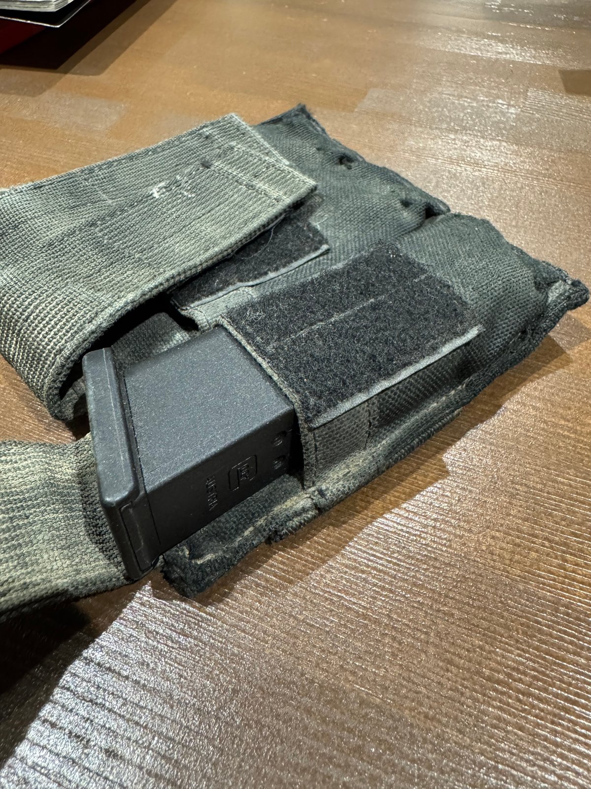 EAGLE トリプルピストルマガジンポーチ BK ① | 第三商店