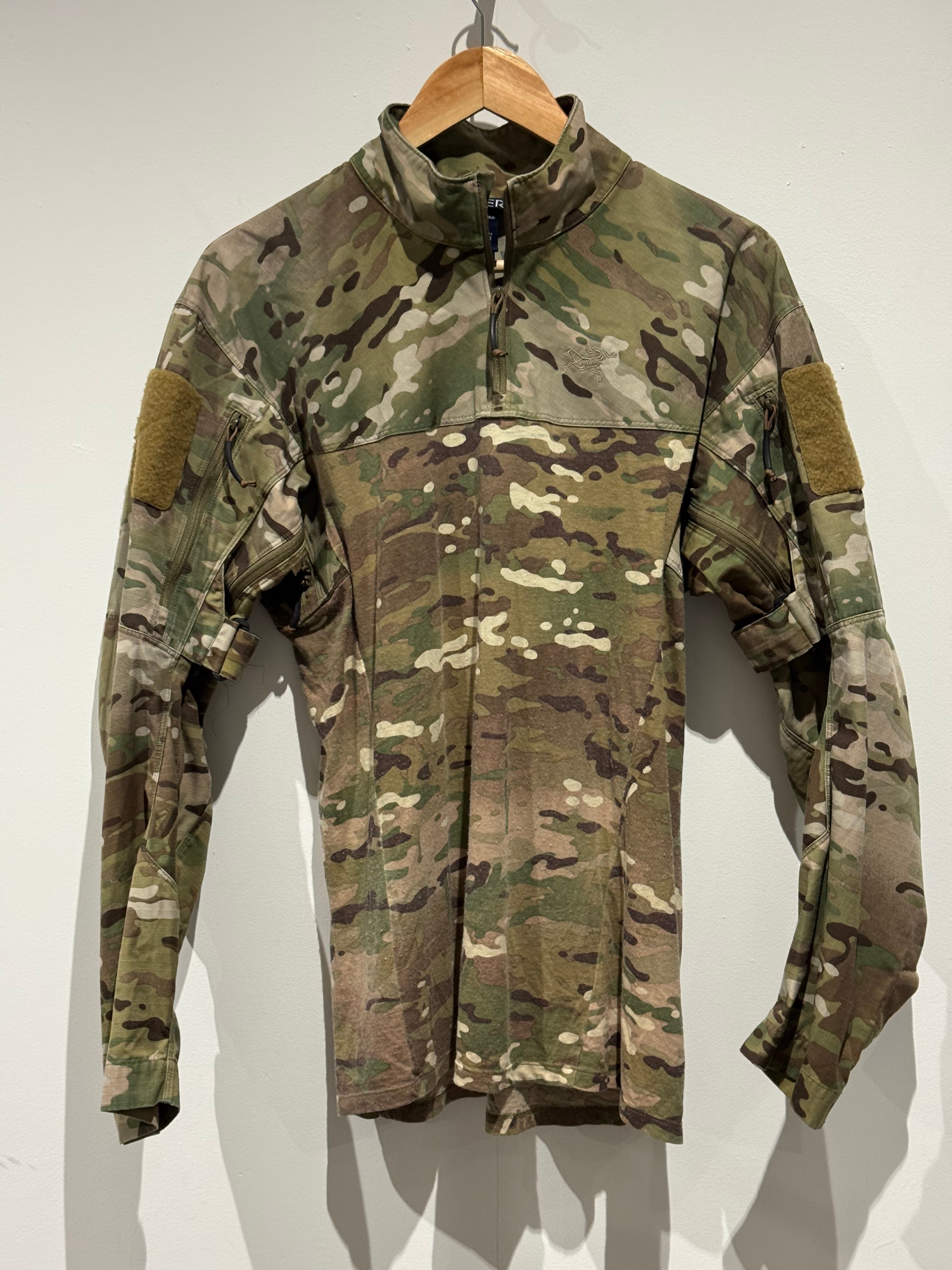 激レア 新品 Arc'Teryx Leaf Talos Half Shell M original