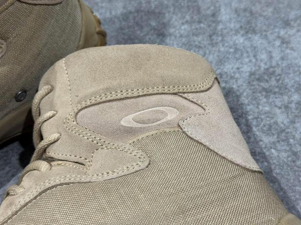 いだ様（専用）OAKLEY SI Assault Boot（サンプル品）US9 Oakley SI Assault boots 初期型 納入モデル US-9.5. 27.5c