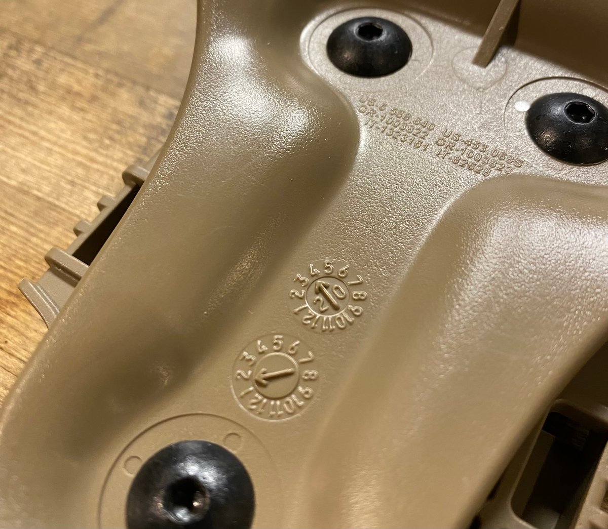 個人装備 SAFARILAND Mid-Ride 6070 UBL w/QLS22 FDE fit=scale-down,w=1200