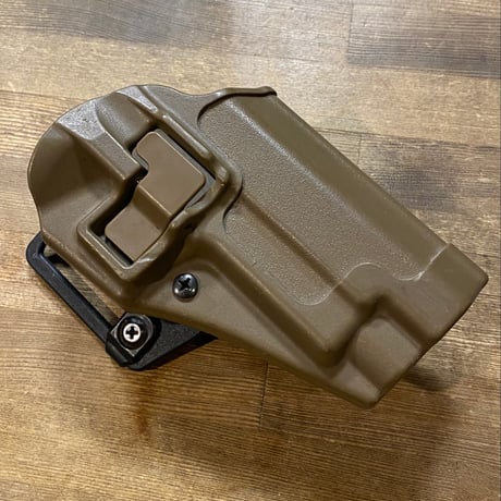 BHI CQC ホルスター P226 用　右　コヨーテ