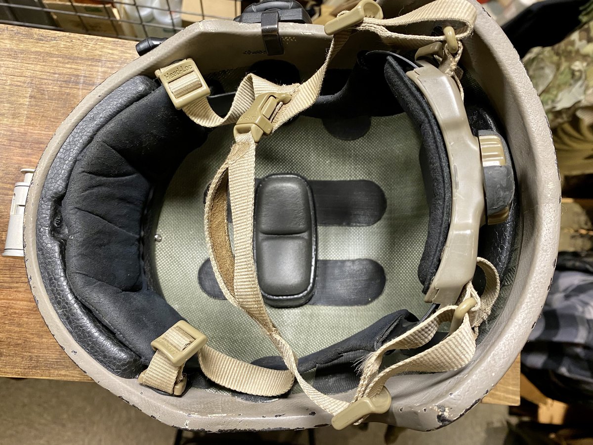 某国軍/警察 OPS-CORE FASTタイプ バリスティックヘルメット L - 個人装備
