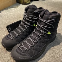未使用品　salewa トレッキングブーツ　US-10 28.0cm