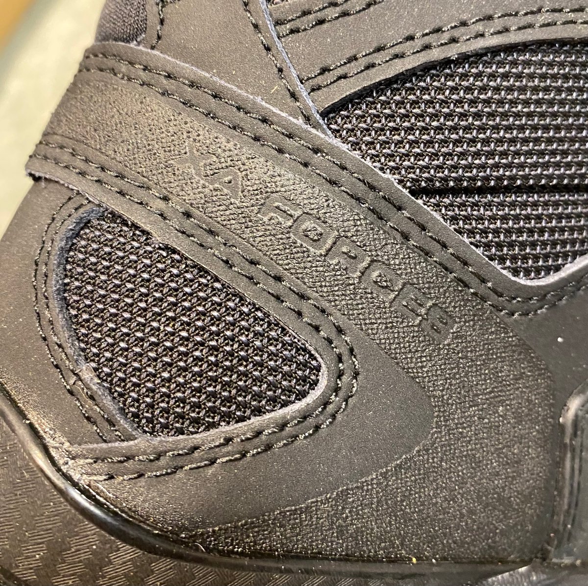 SALOMON XA FORCES MID GTX BLACK US-9.5 27.5cm |