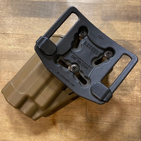 BHI CQC ホルスター P226 用　右　コヨーテ