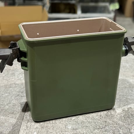 放出品 Harris PRC-117G バッテリーボックス