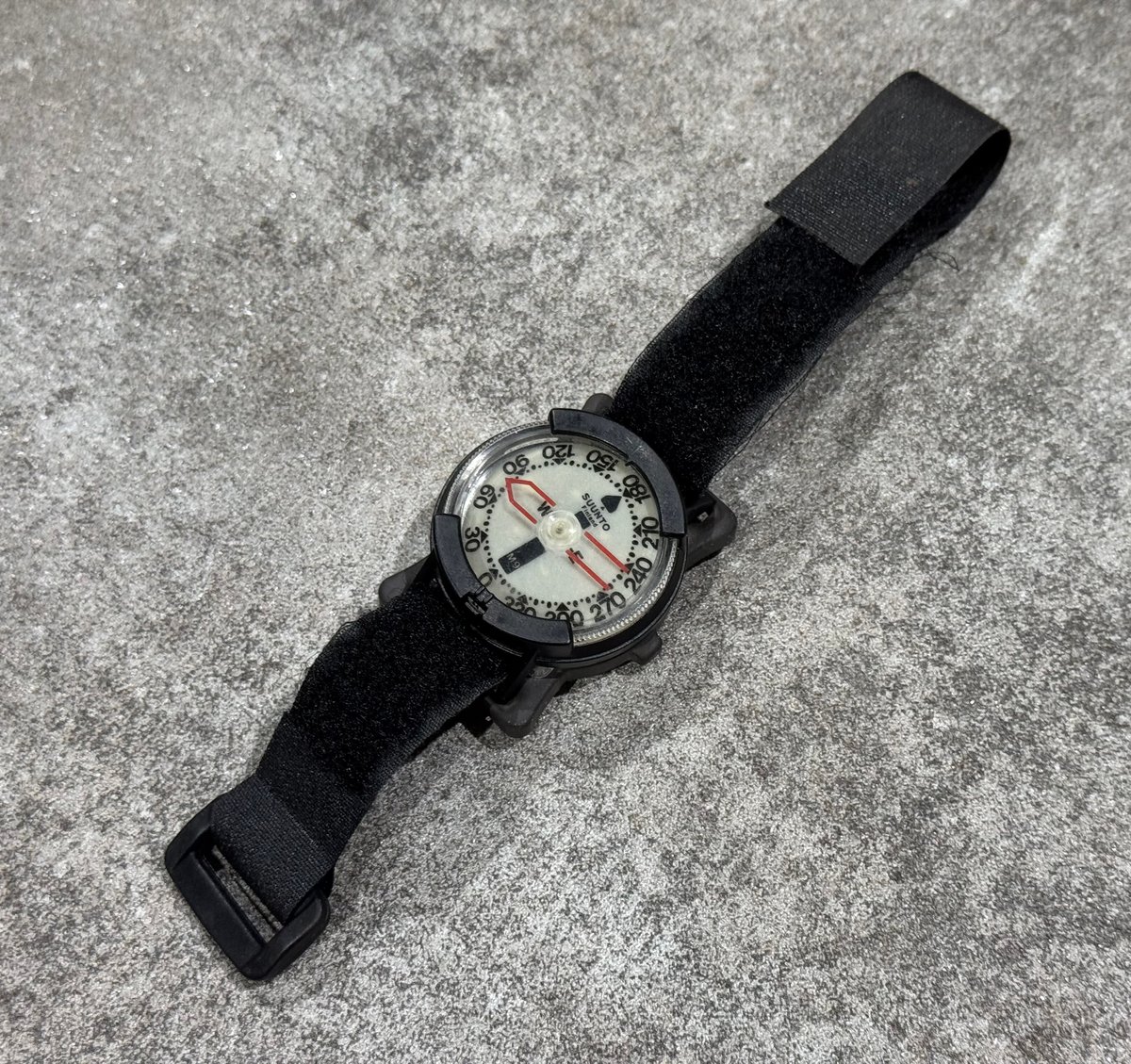 希少品！SUUNTO M9 リストコンパス ライト付き | 第三商店