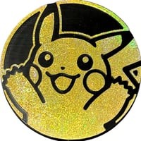 ポケモンコイン (2025)【ピカチュウ】 （ゴールドグリッターホロ/ Jumboサイズ）